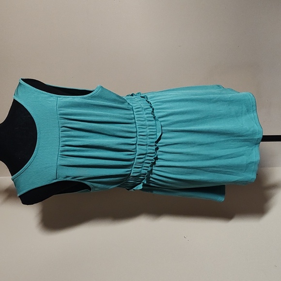 Shein Curve Green Tank - Picture 3 of 4